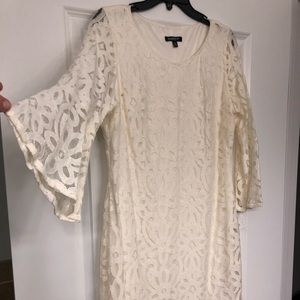 Glamour lace Dress with flared half sleeves